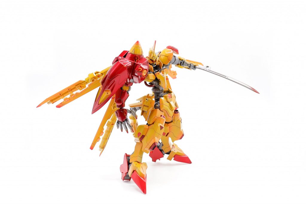 ・刀普通の無骨な左腕で使用を想定した刀。余分な装甲もなくスマートに扱えるかと思い用意しました