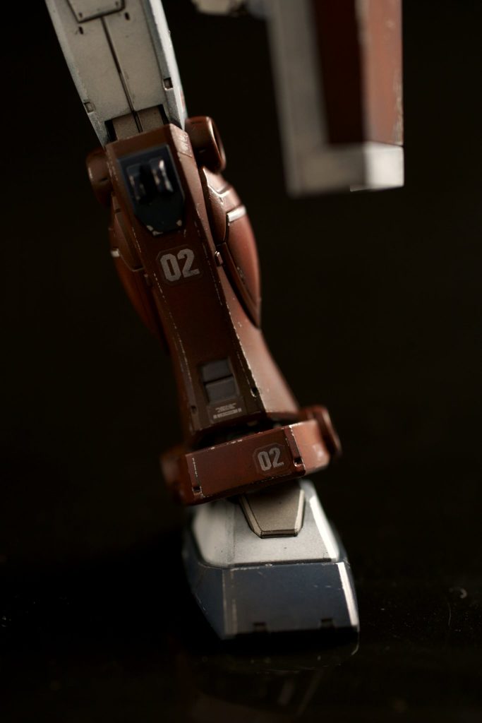 僕が好きなチッピング工法。剥がす、がやはり個人的には一番しっくりきます。(下地の黒やシルバーが出てきます)