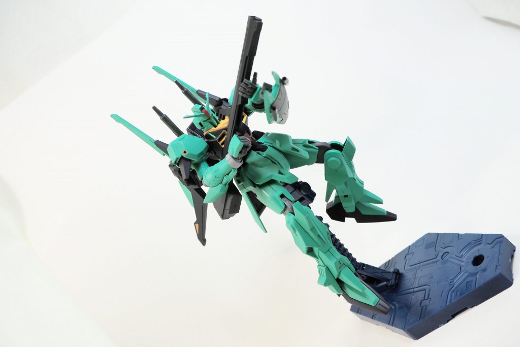 ▼ディジェの後にガンダムMk-Ⅲに搭乗っていうていで作ったのでビームライフルとクレイバズーカをディジェから持ってきたという設定