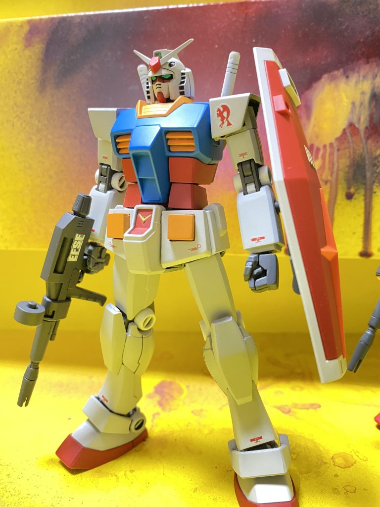 今回、デカールにも挑戦しました。デカール貼ると格好良くなると思ってましたが、貼るのもセンスが大事ということが勉強になりました。なんか、中途半端な感じになって残念です。