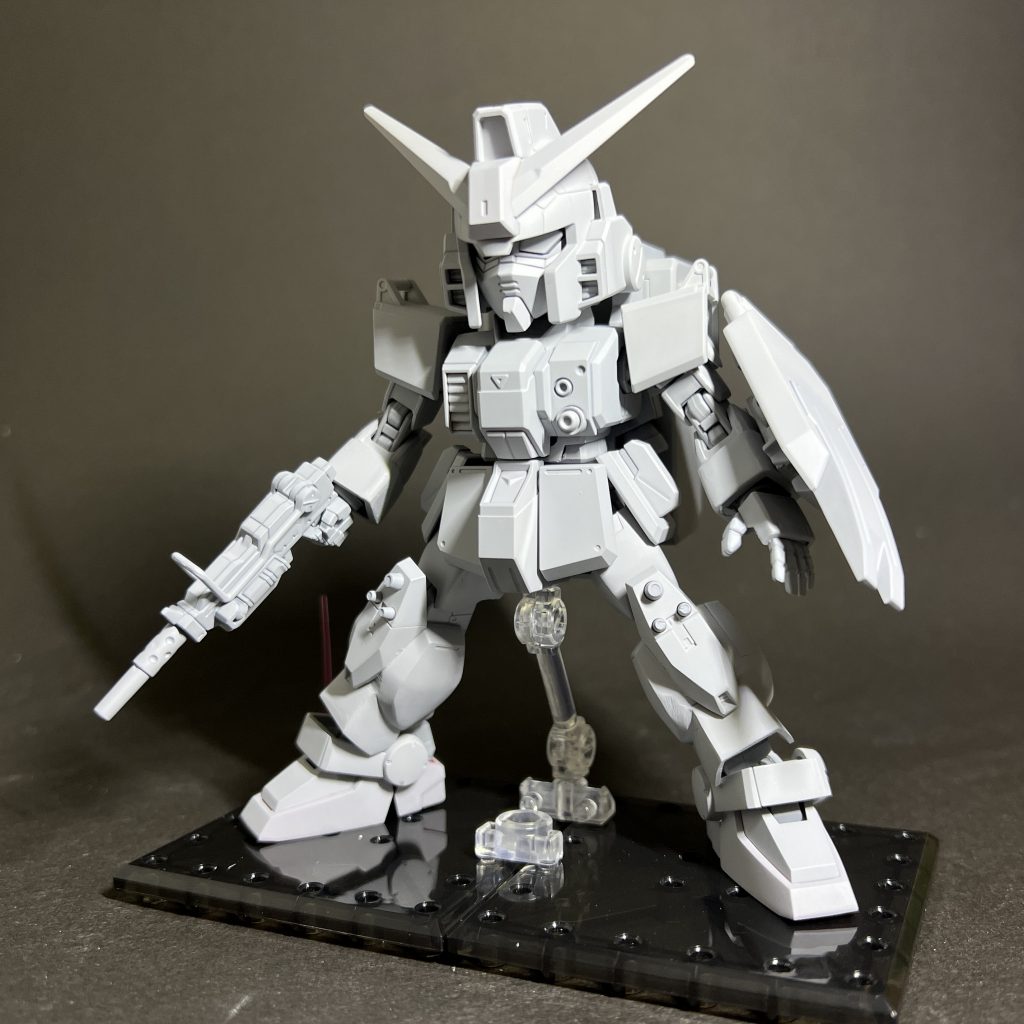 サフの状態です塗装はマスキング作業はほとんど行わずに再生ホビーで筆で重ね塗りをしました