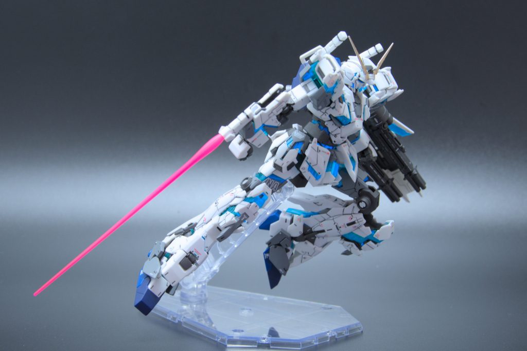 水転写デカールは付属してなかったので市販のをいろいろ使ってます。