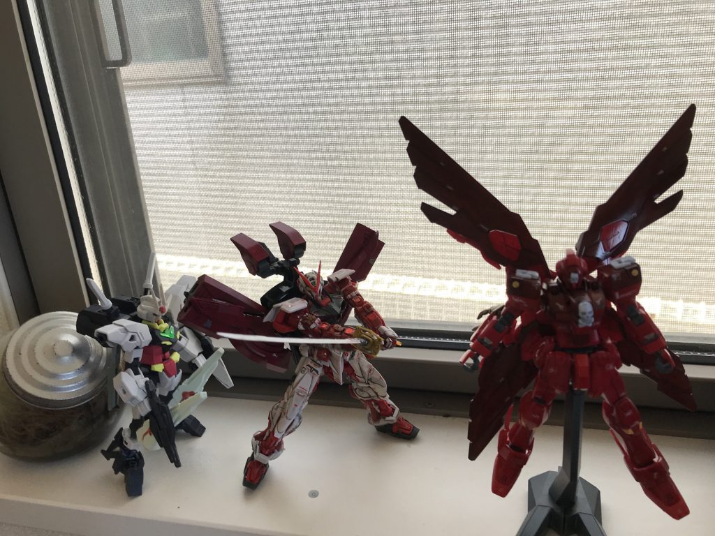 今年一番👍をもらったクロスボーンガンダムX1聖天八極式君ですリライズコン初参加のアストレイ君とコアオーヴェロンちゃんです………??????