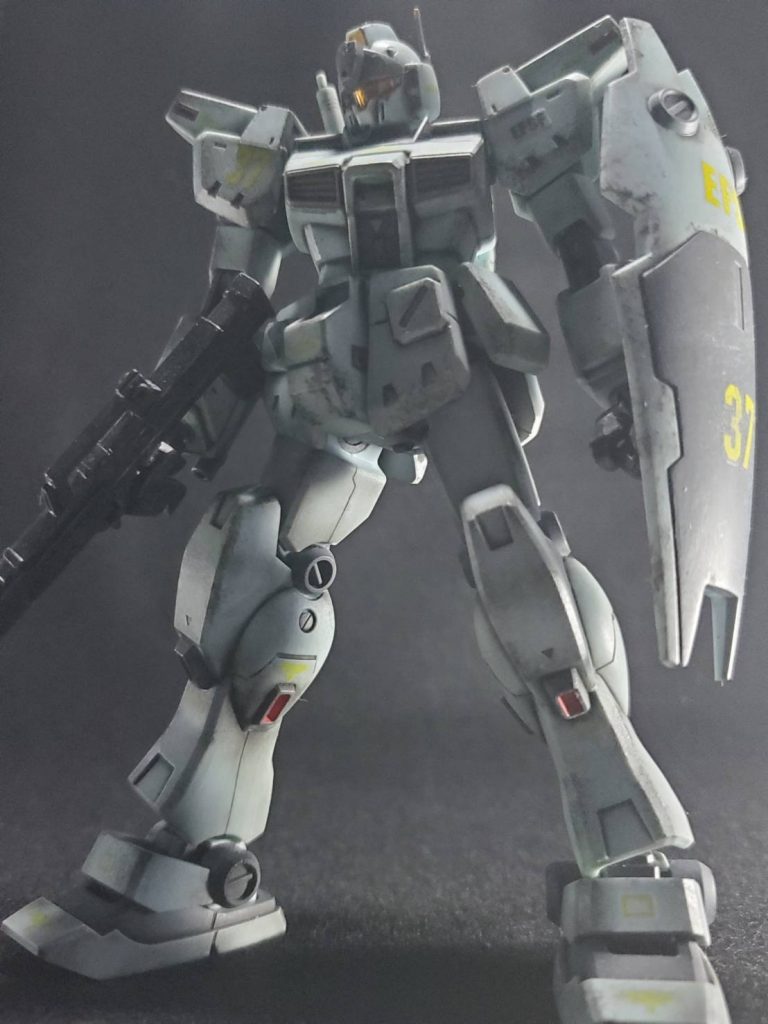 戦間期ということもあり、実戦の機会も少なかった本機は、専ら兵装試験データの収集が、主たる任務であった。ってことだから、汚れは少なめで良いよね、と自分に言い訳。やっぱり、MSはアオリで撮るのがスキ。