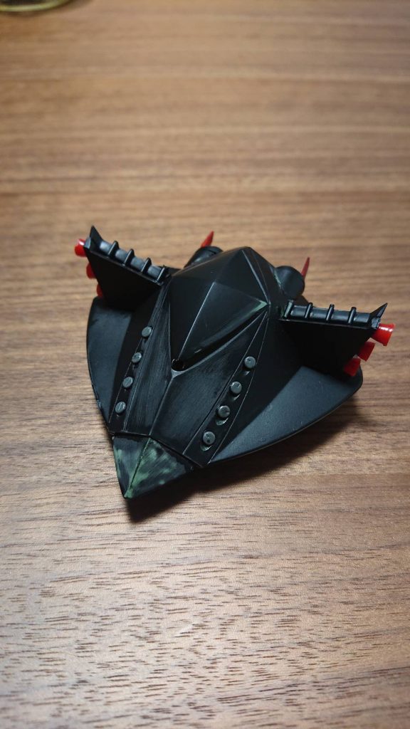 塗装で潰れがちですが、ミサイル発射口もこんな感じにジャンク品で埋めました。