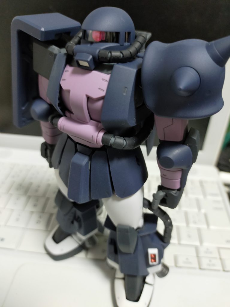 武器は無いのか?って？設定画だと持ってないのあるじゃないですか。じゃあいいやってなりました😅そのうち持たせますよ。ジャイバズ1択ですけどね👍