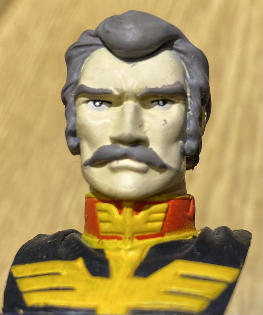 ラル大尉に敬礼(^_^ゞ(ラル大尉は…ボトルキャップより)