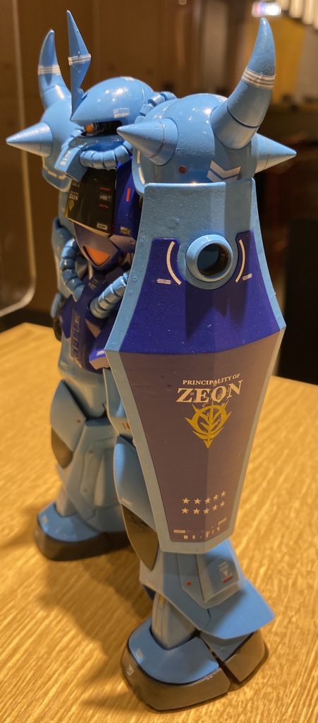 付属のデカール貼りまくり…