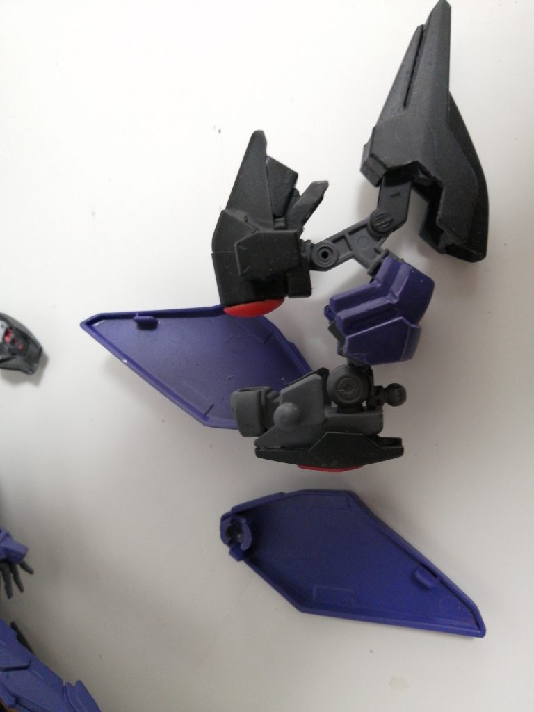 ちなみに背部ユニットはこんな構造です。