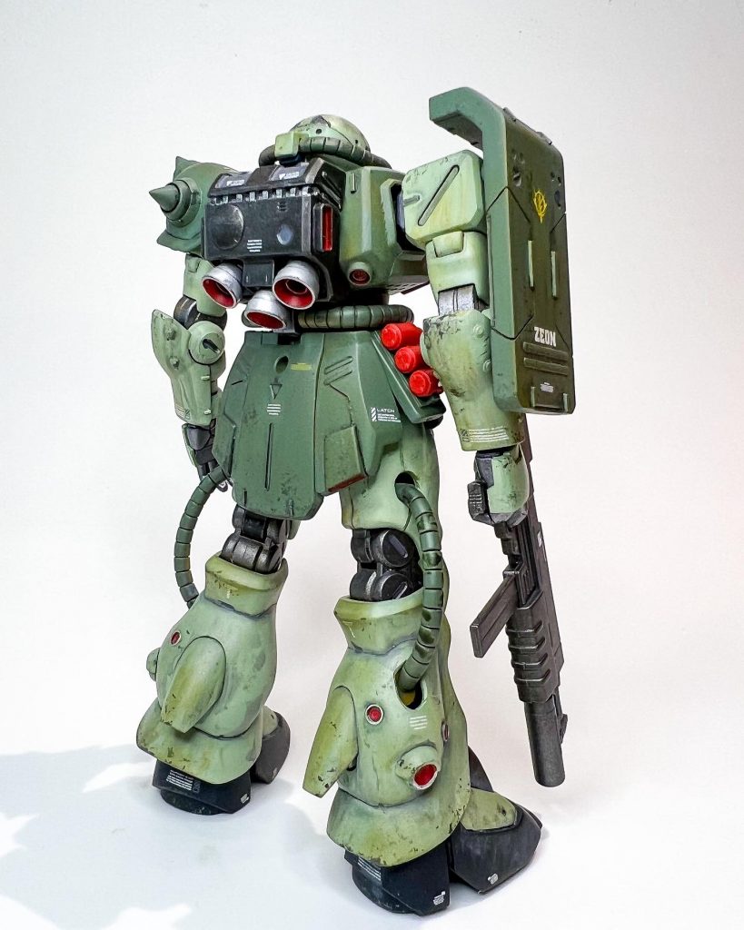 量産ザクぽい塗装にしてみました。