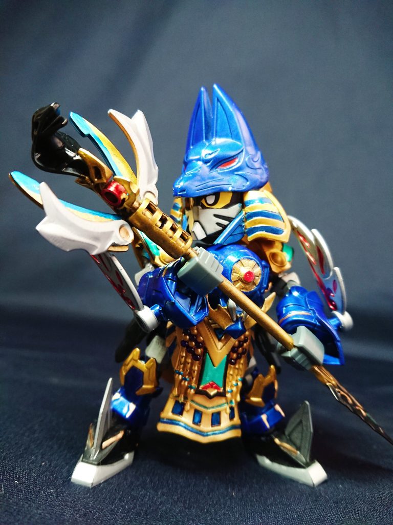 当初はクレオパトラキュベレイをベースにエジプト風デザインで制作予定でしたが、デルタ佐助の狐面を付けたとこでアヌビスデザインに固まり、そこからムゲンなデザインになりました。