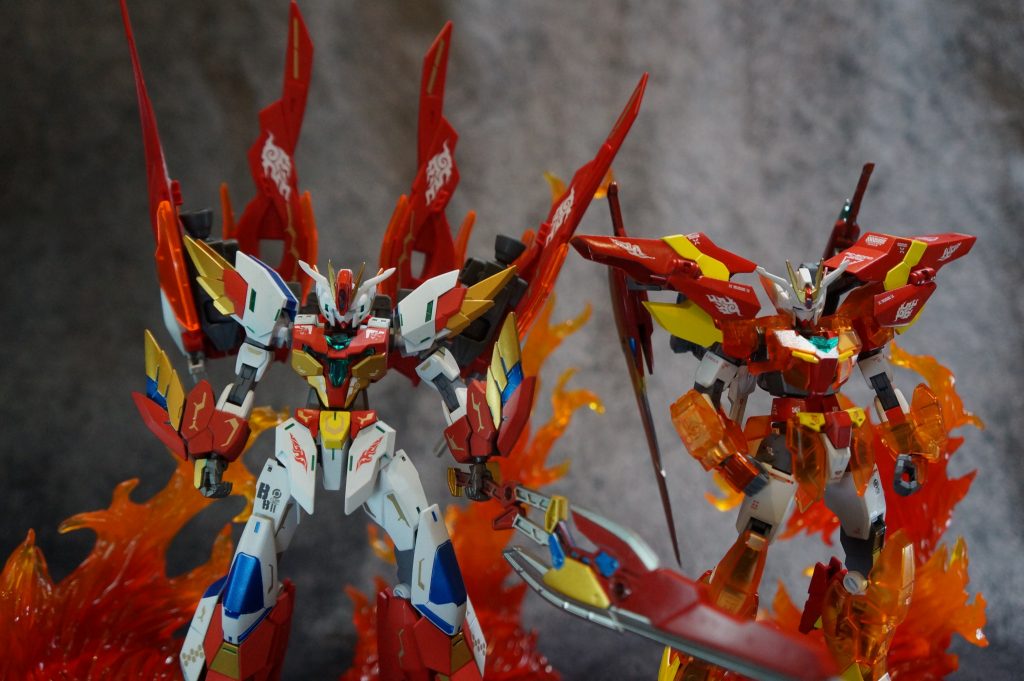 進化前のコアブレイズガンダム・ペテルギウスとも。バックパックを逆向きにした炎神モードが気に入っています。