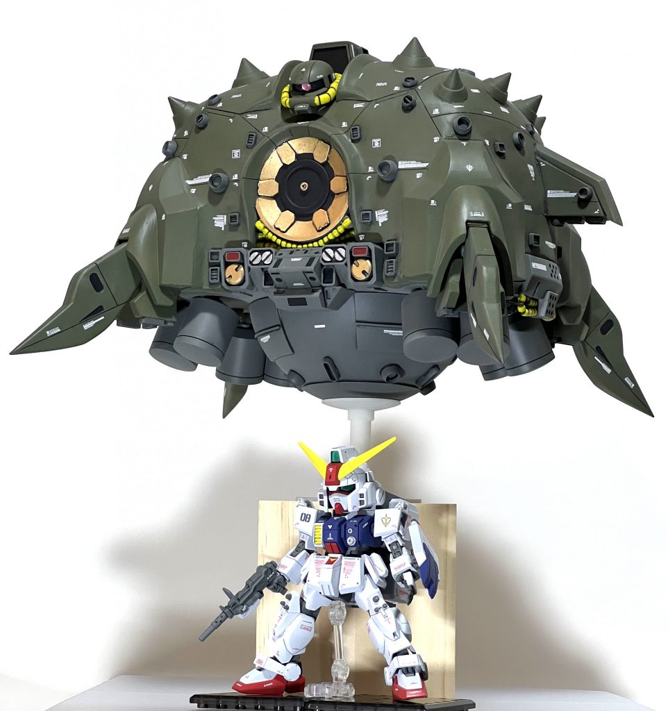 アプサラスⅡとのツーショットです。陸ガンとアプサラスを同じスケールで飾るのが夢でした！