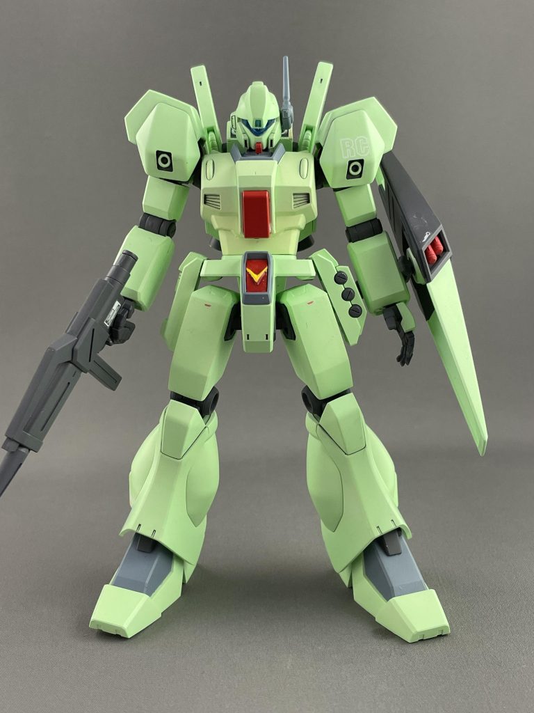 少し胴体が短くバランス悪かったので、腕を1ミリ短縮、太腿を1.2ミリ拡大、腰を2ミリほど延ばしました。