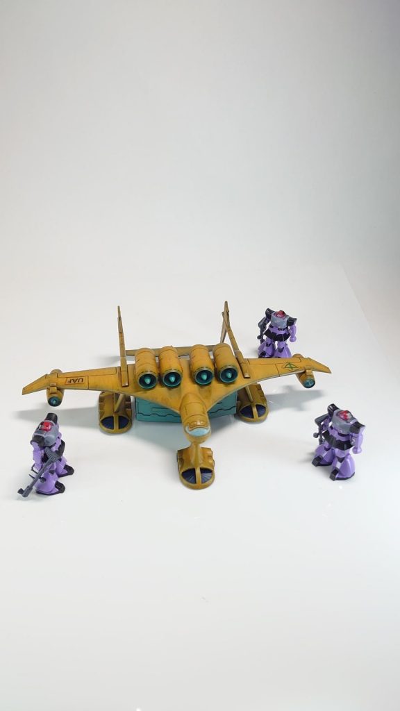 ドム、エアブラシ+エナメル筆塗で頑張ってみました。