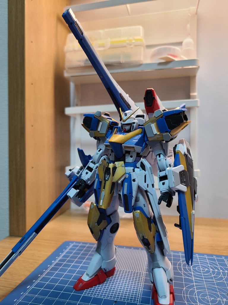 頭部とハンドパーツ、ビームライフル以外の外装パーツにディテールを追加しています。パーツが多いこともありここが一番時間がかかりました。