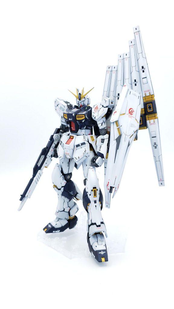 本体のνガンダムはアムロ・レイが使用していた機体を回収して使用…の妄想✨