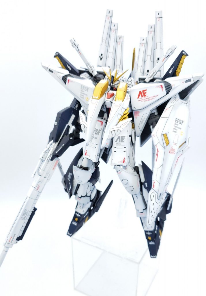 胸部アーマーを装着し、メガビームランチャーを装備し完成となる✨