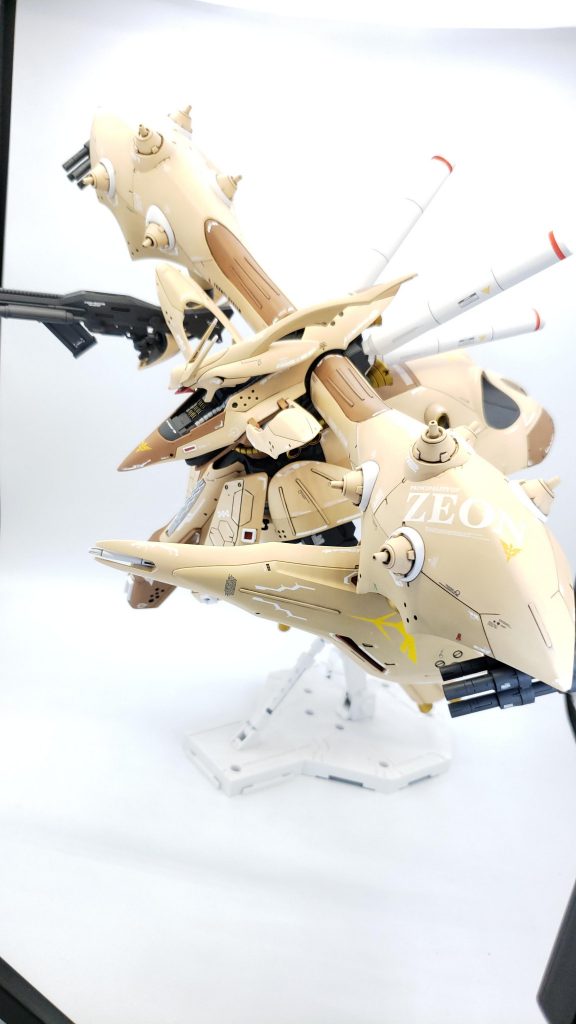 シールドと大型メガビームライフルを装備✨