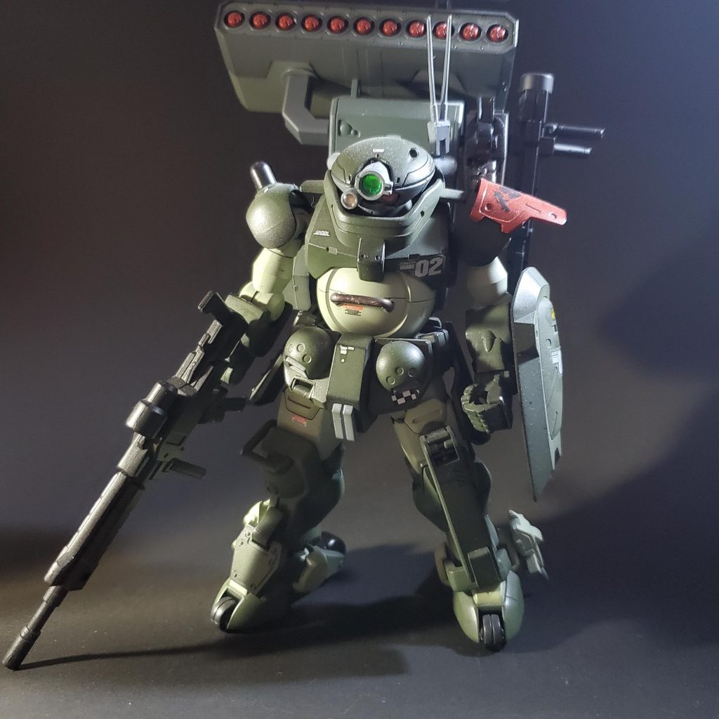 3連レンズ ターンピックと スコープドッグのアイコンとなるシルエット 