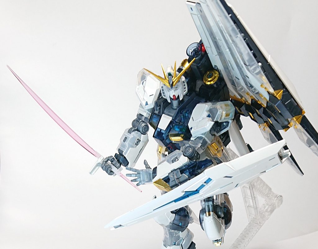 νガンダム［クリア＆チタニウム］–5枚目/制作者：グンジョヲ