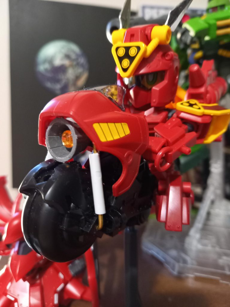 カールは真鍮線をランナーに穴開けて通して接続です。