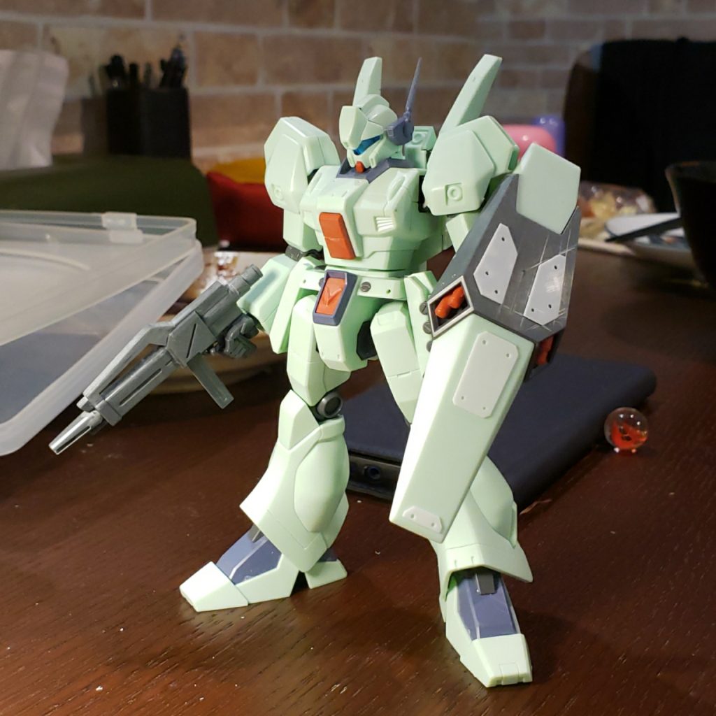 だいぶ前のキットですがなかなかいい作りですよね◎リハビリにちょっとずつだけスジ彫り、プラ板など追加◎久々のプラモ作りはめちゃめちゃ楽しかったです◎次はRGのエヴァ初号機いってみます◎ここには投稿できませんが笑