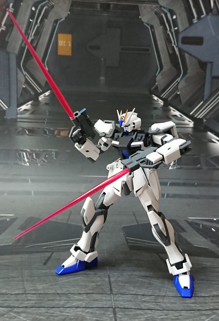 ビームピストルはHGBF 1/144 トールストライクガンダム グリッター から流用。ビームサーベル発振機能あり。