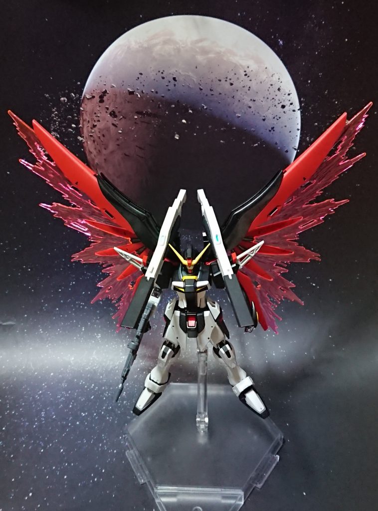 キャノンは脇下からだけでなく、上から出しても前に向けられます。