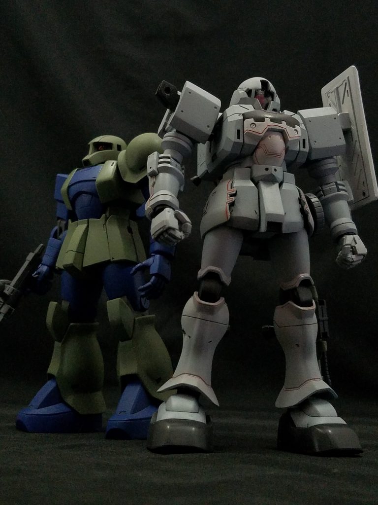 ジオン公国軍主力量産機の座を掛けてコンペティションを争ったMS-05 ザクⅠと2ショット。