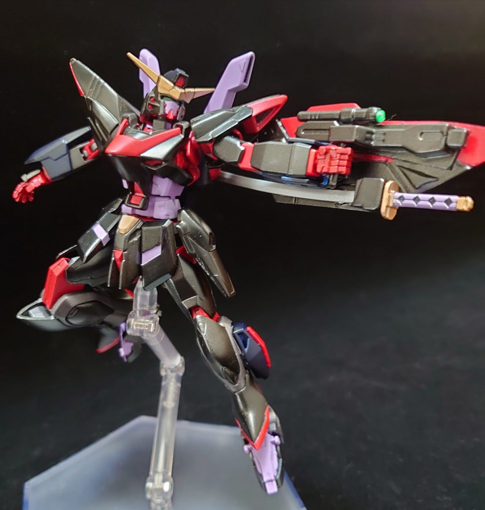 ランサーダートがないので最早トリケロスとは呼べないかもですね…一応先述した刀のラックになってます。