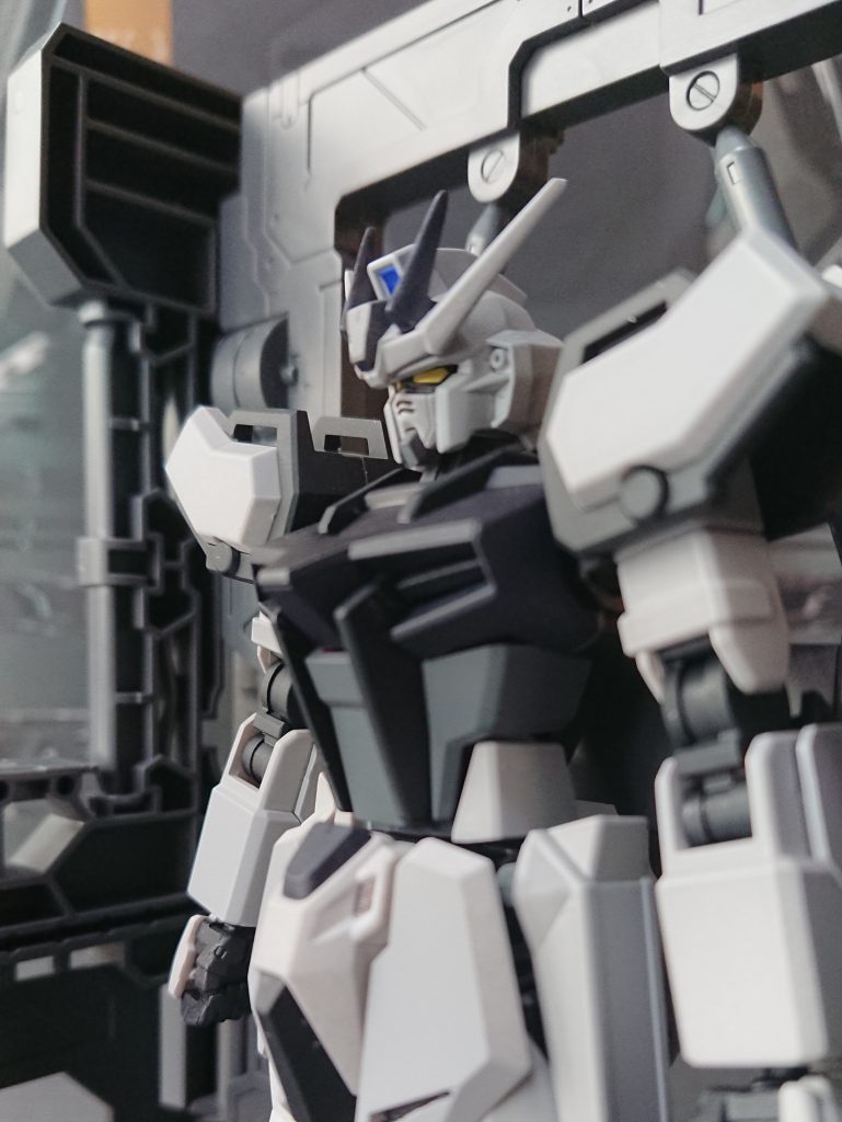 格納庫での待機状態。