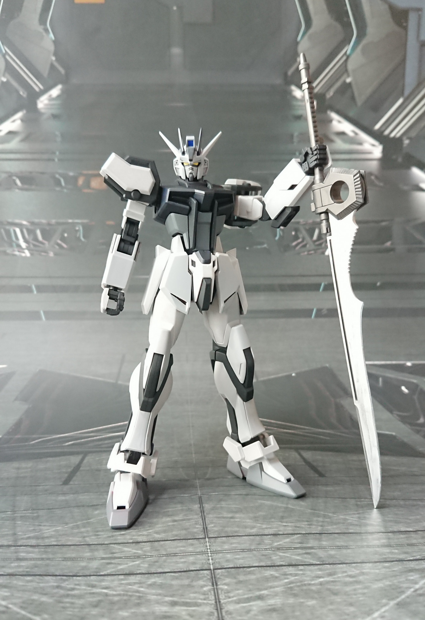 Hgce 1 144 ストライクガンダム ディアクティブモード 黒井 響介さんのガンプラ作品 Gunsta ガンスタ