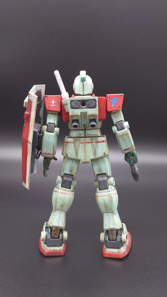 赤いラインはマッキー油性ペンです。腰にはバーニア焼けも再現。