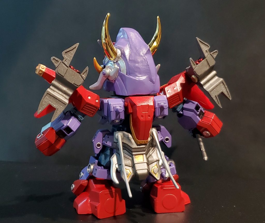 暗黒の鎧を臀部アーマー、肩ブースター的な感じで配置。余さず１ポーズで展示するための策。パテで作った兜のアラが目立つのは愛嬌。