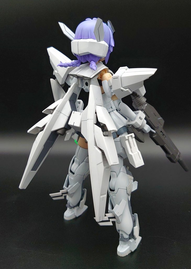 バックパックは背中につけられなさそうだったので、腰に変更。