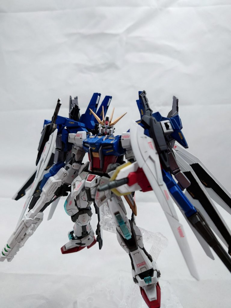 羽を畳んだ状態でアクションベース使用こっちの方が色々楽ですね。しっかし、セラフがあったら、デモンとか、堕天使とかあっても面白いかもしれませんね…案はありますがやるかどうかは未定（多分やらない）