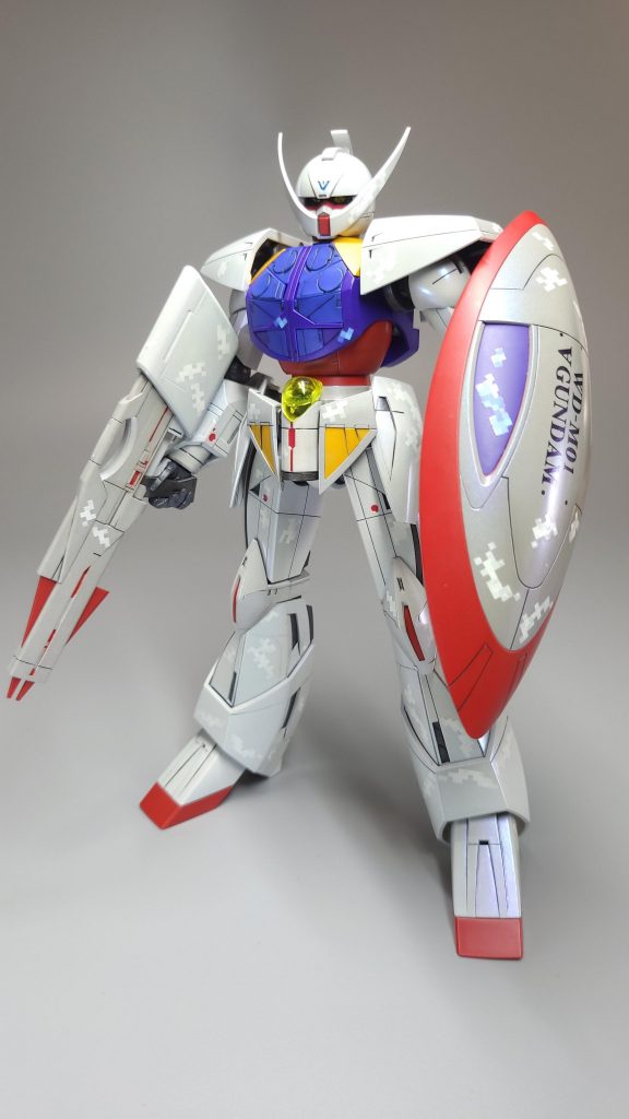 ライフルとシールド装備何も持っていない∀ガンダムも好きですが、物語終盤のように武装してる姿も好きです(つまり全部好き)