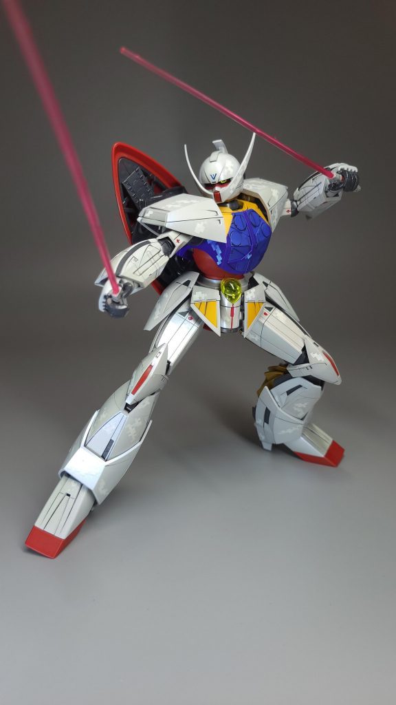 ビームサーベル∀ガンダムのビームサーベルは劇中でも使用頻度が高く様々な使い方がされてましたね。この構えはVSシリーズを参考にしました