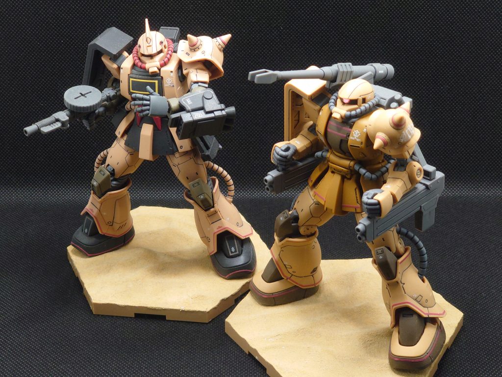 デザートザクと。そういえば、ダブルアンテナが届いていたので、小隊組めそうです♪