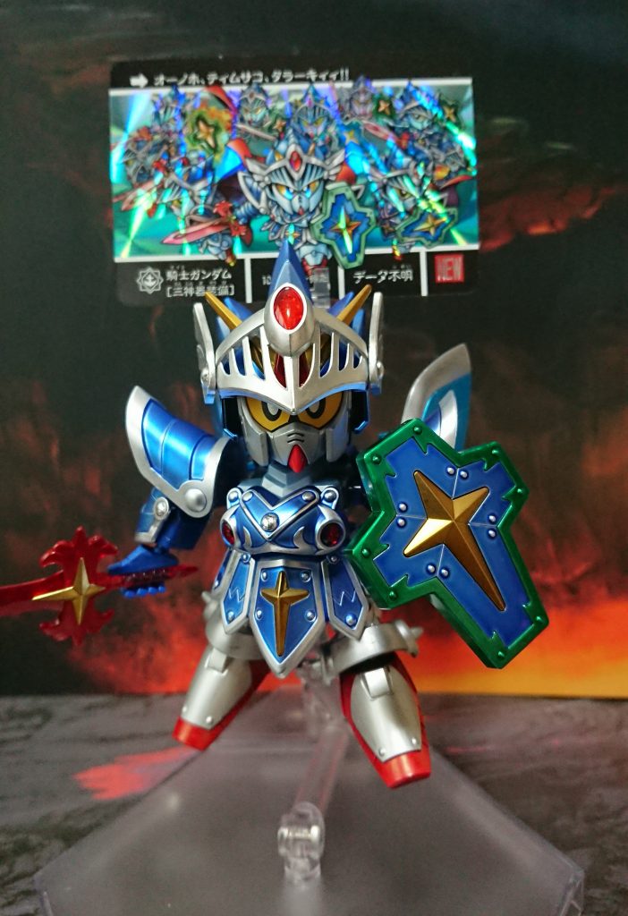 霞の鎧、力の盾の銀ラインと鋲は、メッキの表面の塗装を剥がすことで表現、さらにつや消しトップコートで反射・写りこみを抑えました。