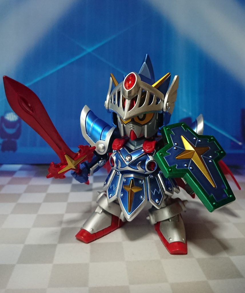 前から。力の盾のグリップは切り離して、盾の下の方に位置を変更して接着。