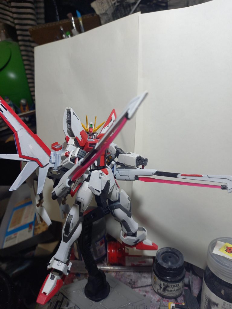 元々着いてた腰のビームキャノンを剣にしました