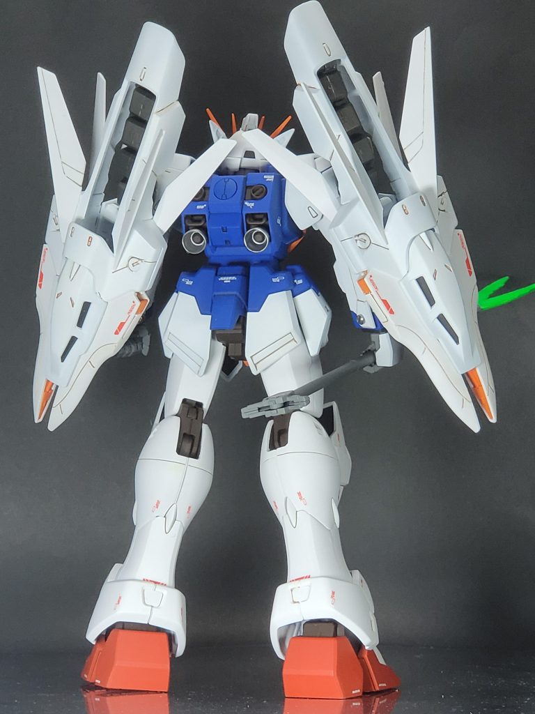 アルトロンガンダム ＥＷ–3枚目/制作者：GUEVARA