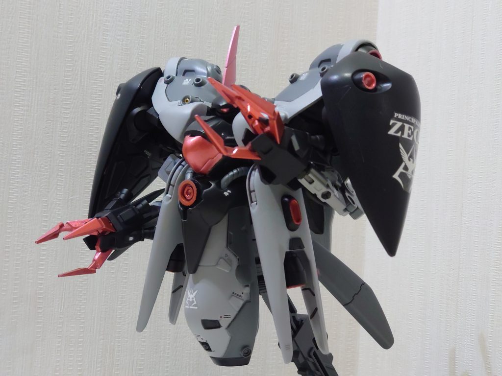 元のノイエに近い？追加の武装が無い状態です。