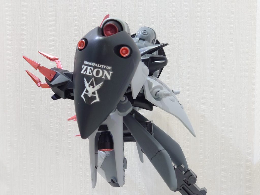 側面大きめのデカールが上手くついてくれなかったので次回はデカール用の接着剤？を購入しようと思いました。