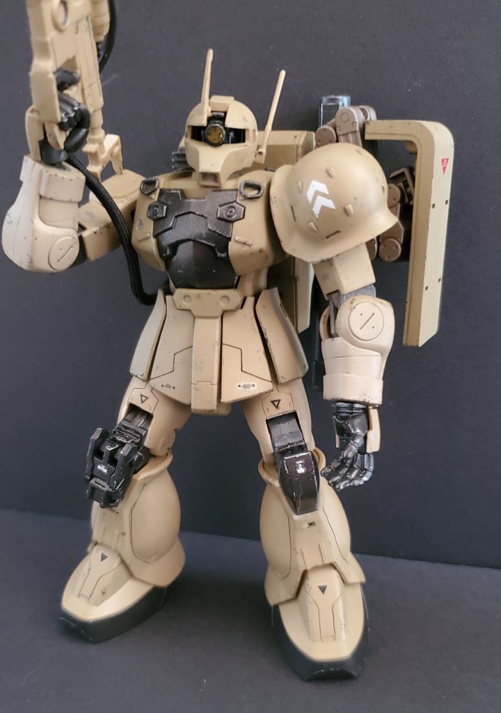 最初はフツーに作るつもりでしたが、制作中に二ヶ所パーツを折ってしまったのと、パーツを一つ失くしてしまったので、改造することにしました。