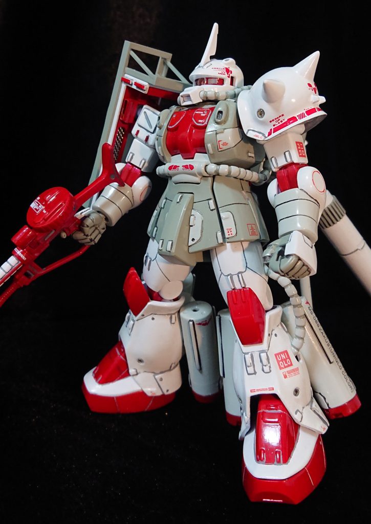 目線の部分を詰めて、ちょいと悪そうな部分をかもしだしましたよ。