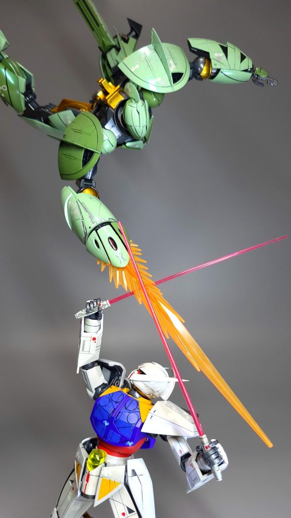 月光蝶発動直前のシーン∀ガンダムは物語も素晴らしいですが終盤の戦闘シーンも本当に素晴らしいですね