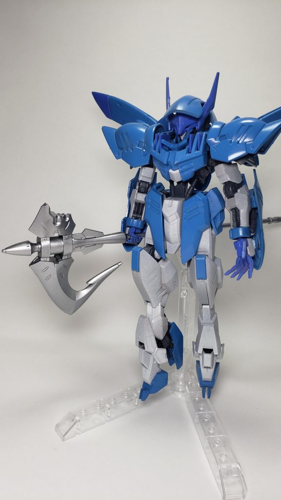 うごごは厨二っぽい子なので壊れたような武器が似合いますね。